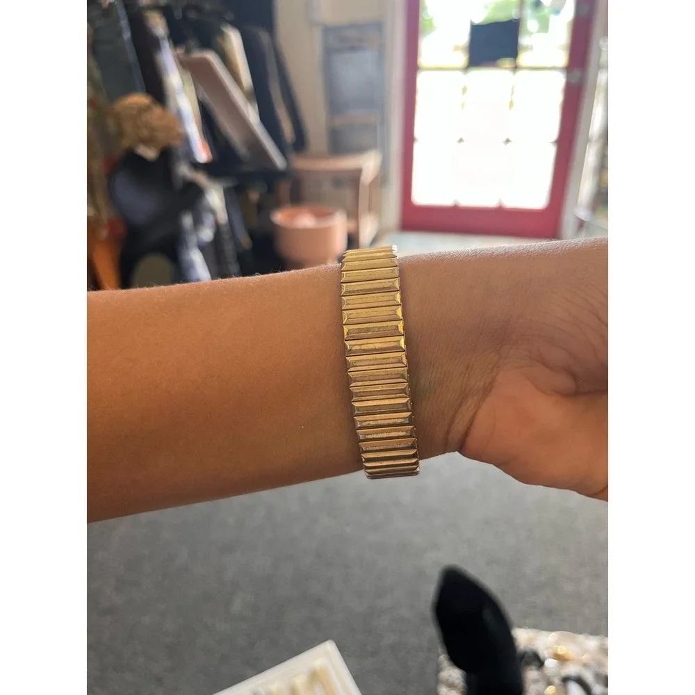 Vintage 1960s Benrus Mens Swiss Made 17Jwl Gold Watch (Stretch)
